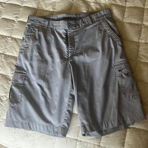 Nike dry fit golf shorts with cargo pocket